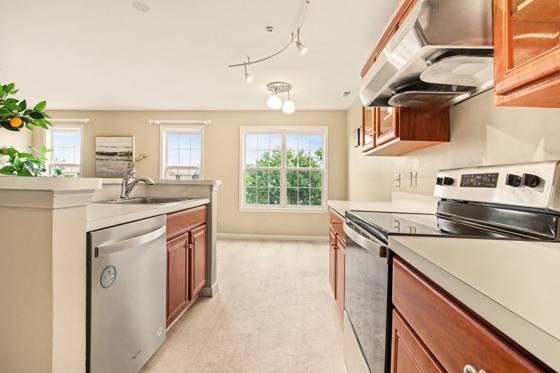 2737 Barclay Way, Ann Arbor, MI 48105 photo 3