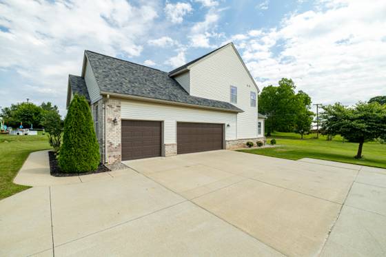 672 Meadow Hill Road, Saline, MI 48176 photo 2