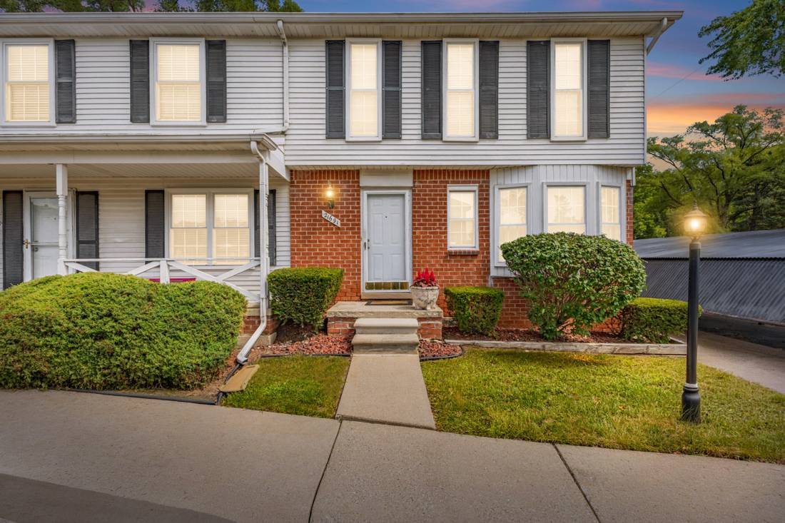 21691 Hidden Rivers Drive N #50, Southfield, MI 48075