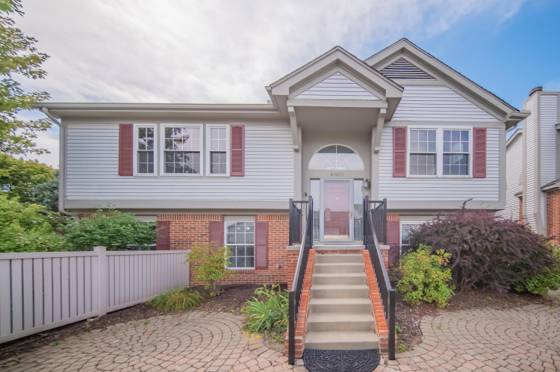 49800 Pointe Crossing, Plymouth, MI 48170 photo 2