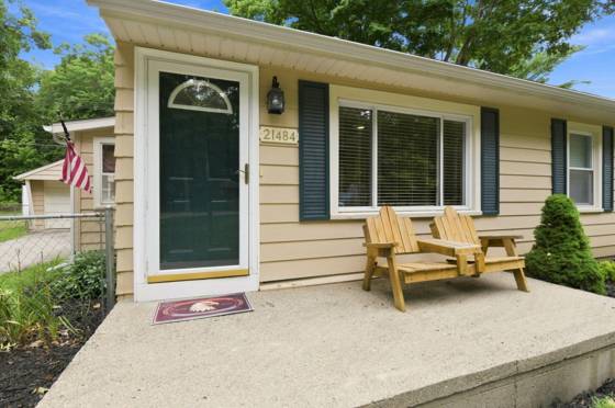 21484 Power Road, Farmington Hills, MI 48336 photo 3