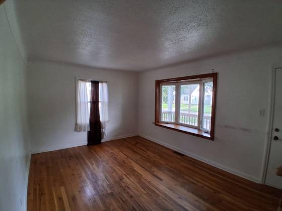 631 Campbell Street, Flint, MI 48507 photo 5