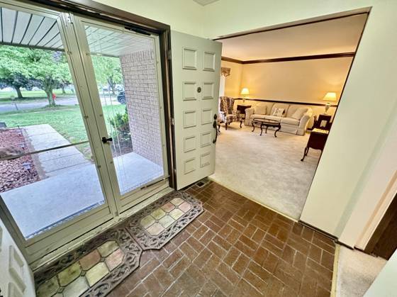 18975 Bainbridge Avenue, Livonia, MI 48152 photo 5