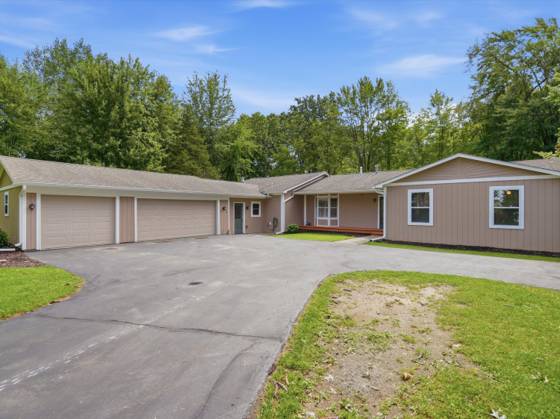 4493 Clifford Road, Brighton, MI 48116 photo 2