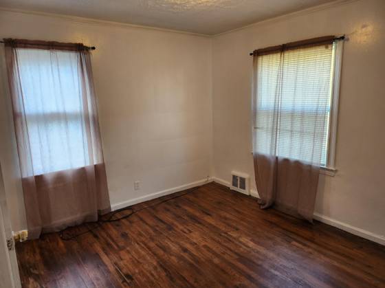 19212 Kingsville Street, Harper Woods, MI 48225 photo 4