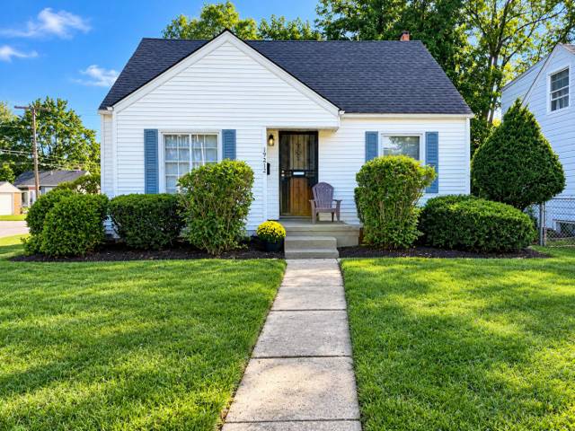 19212 Kingsville Street, Harper Woods, MI