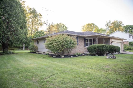 1282 Yorktown Drive, Flint, MI 48532 photo 2
