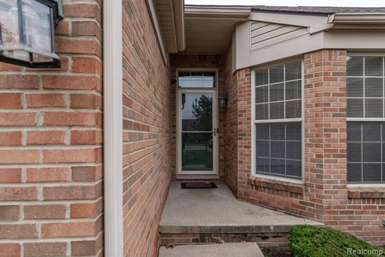 106 Carson Drive, Westland, MI 48185 photo 2