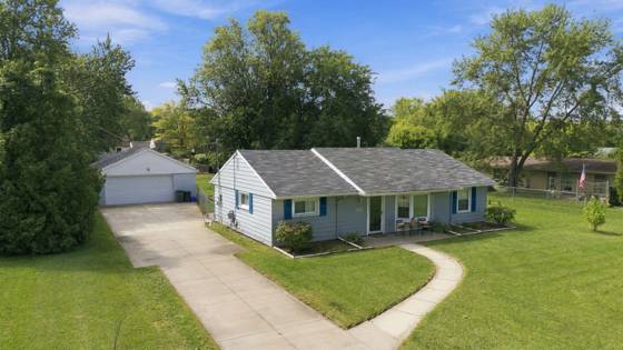 9445 Highland Drive, Grosse Ile, MI 48138 photo 2