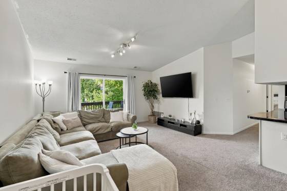 9634 Sawgrass Court #7, Van Buren Twp, MI 48111 photo 5