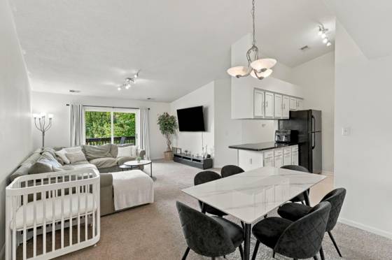 9634 Sawgrass Court #7, Van Buren Twp, MI 48111 photo 2