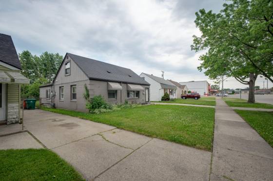 22754 Almond Avenue, Eastpointe, MI 48021 photo 4