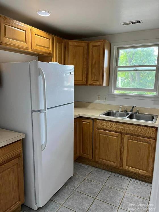 625 N Adams Street, Ypsilanti, MI 48197 photo 5