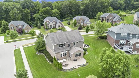 5887 Strawberry Circle, Commerce Twp, MI 48382 photo 4