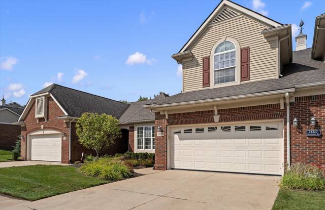 24323 Heatherwood Drive, South Lyon, MI