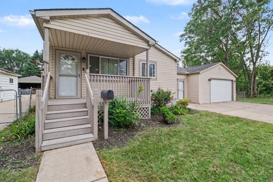 5321 Bedford Street, Dearborn Heights, MI 48125 photo 2