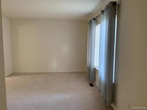 624 Burr Oak Drive, Ann Arbor, MI 48103 photo 4