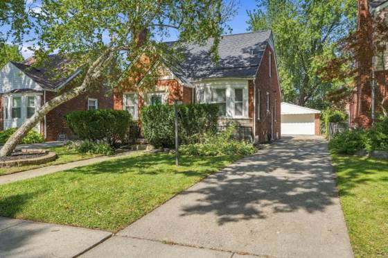 21191 Lochmoor Street, Harper Woods, MI 48225 photo 3