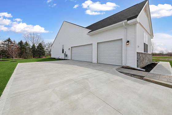 28510 Coyote Court, New Hudson, MI 48165 photo 5