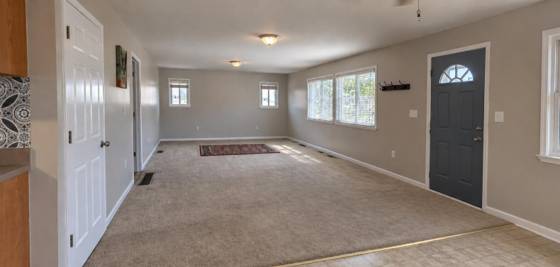 9994 E Clements Circle, Livonia, MI 48150 photo 5