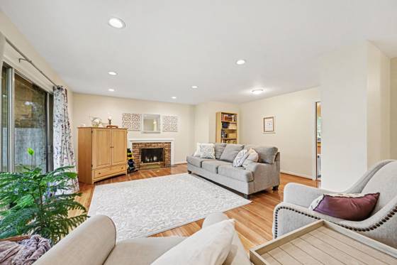29567 Chelmsford Road, Southfield, MI 48076 photo 4
