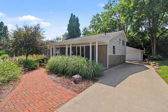 815 Sunrise Court, Ann Arbor, MI 48103 photo 2