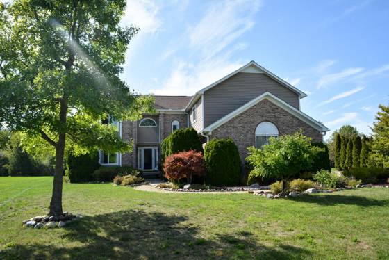 25548 Winding Creek Drive, New Boston, MI 48164 photo 2