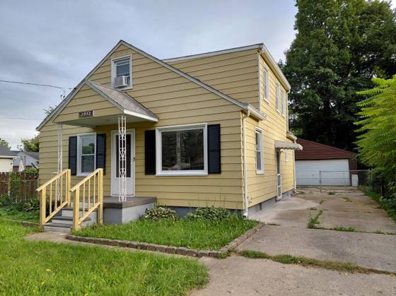 2952 Nathan Avenue, Flint, MI 48506 photo 2
