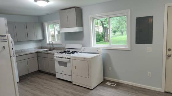 1131 Rambling Road, Ypsilanti, MI 48198 photo 3