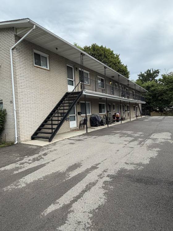 75 S Liberty Street, Belleville, MI 48111 photo 3