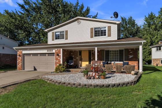 5555 Patterson Drive, Troy, MI 48085 photo 3