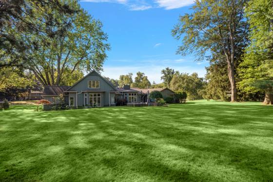6230 Darramoor Road, Bloomfield Hills, MI 48301 photo 2