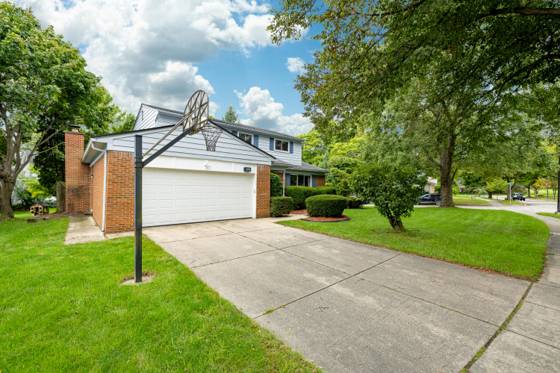 3375 Bluett Road, Ann Arbor, MI 48105 photo 2