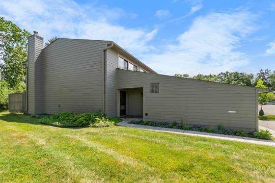 690 Peninsula Court, Ann Arbor, MI 48105 photo 5