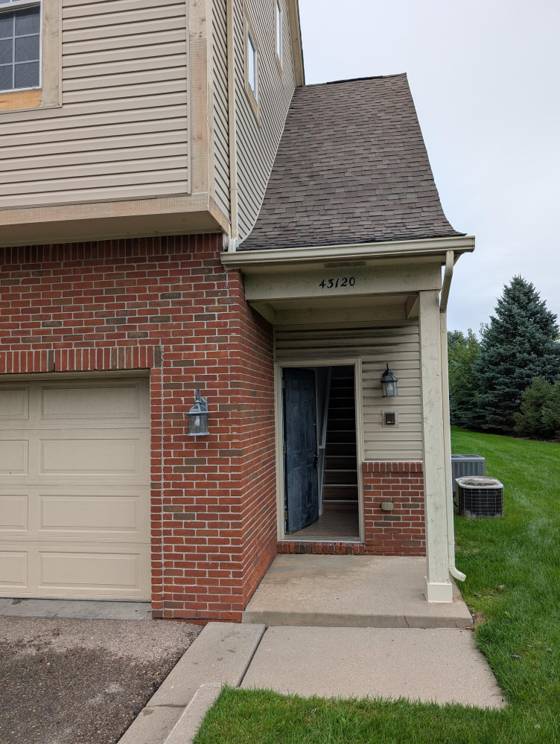 43120 Pendleton Circle, Sterling Heights, MI 48313 photo 2