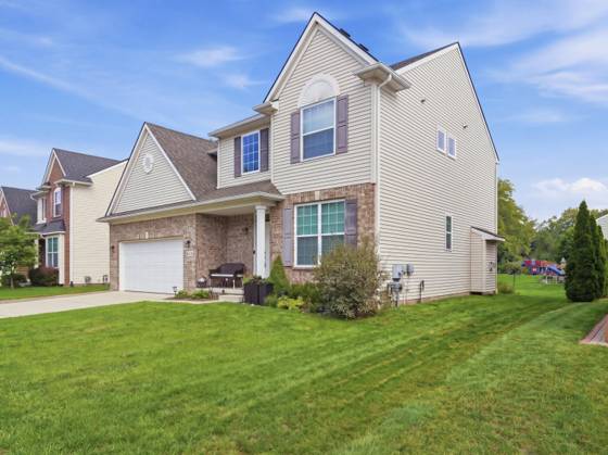 21222 Laurelwood Court, Farmington, MI 48336 photo 2