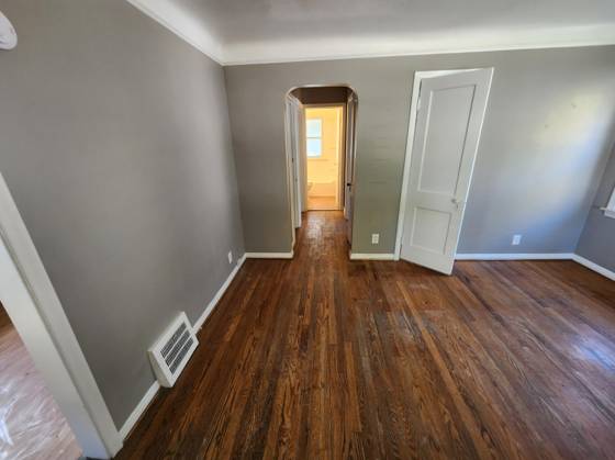19716 Kenosha Street, Harper Woods, MI 48225 photo 2