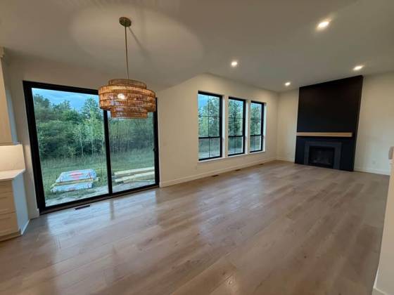 25692 Brighton Lane, Brownstown, MI 48134 photo 4