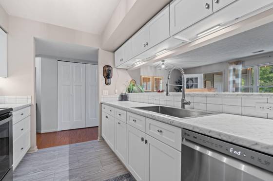 1729 Weatherstone Drive, Ann Arbor, MI 48108 photo 4