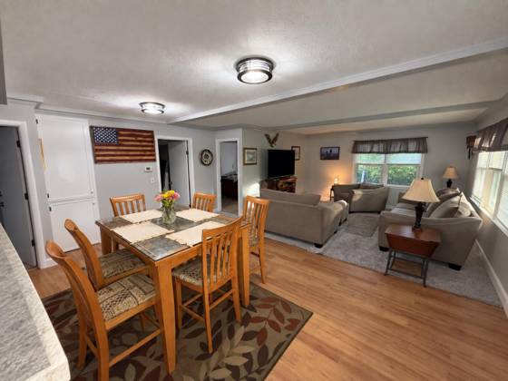 11195 Mcgregor Road, Pinckney, MI 48169 photo 2