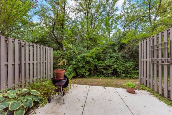 605 Watersedge Drive, Ann Arbor, MI 48105 photo 3