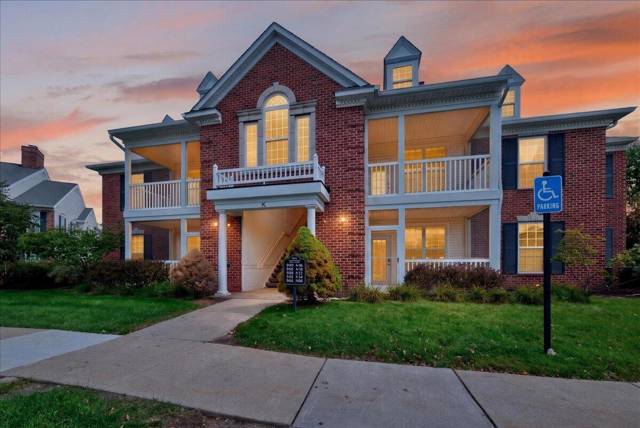 932 W Summerfield Glen Circle, Ann Arbor