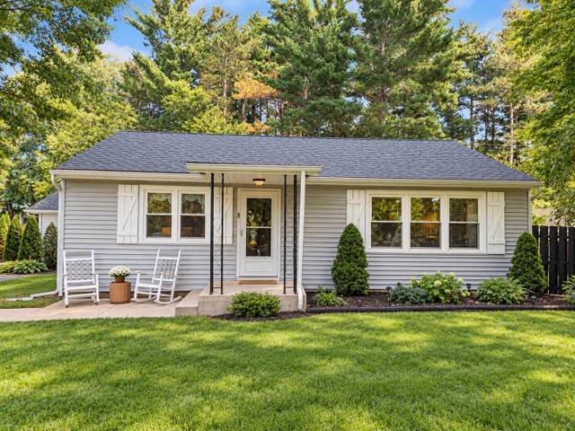 11195 Mcgregor Road, Pinckney, MI