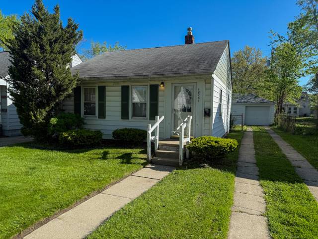 18761 Kingsville Street, Harper Woods, MI
