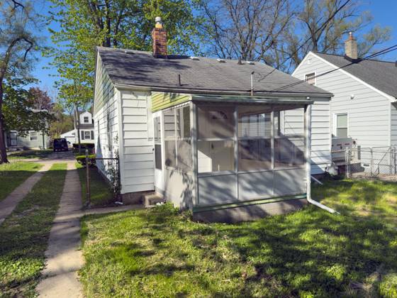 18761 Kingsville Street, Harper Woods, MI 48225 photo 3
