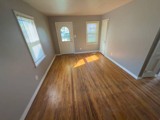 18761 Kingsville Street, Harper Woods, MI 48225 photo 4