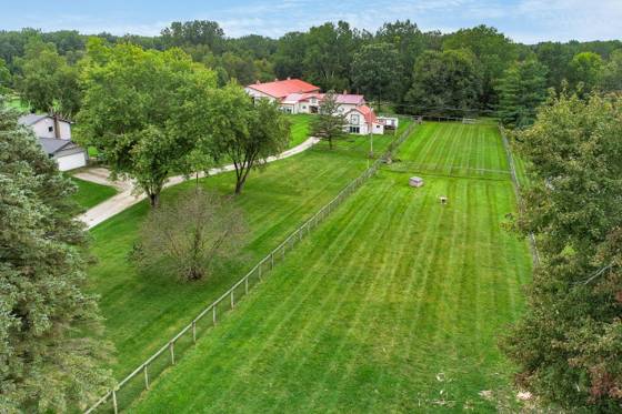 9623 Earhart Road, South Lyon, MI 48178 photo 5