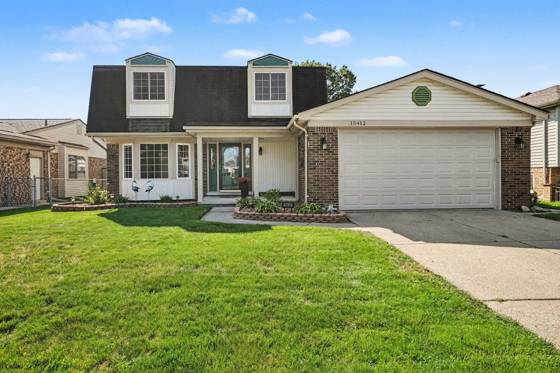 15412 Dominic Street, Clinton Twp, MI 48038 photo 2