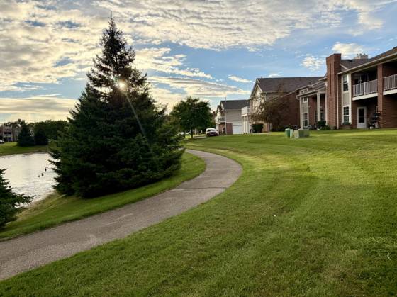 2260 Leighton Drive #68, Shelby Twp, MI 48317 photo 2