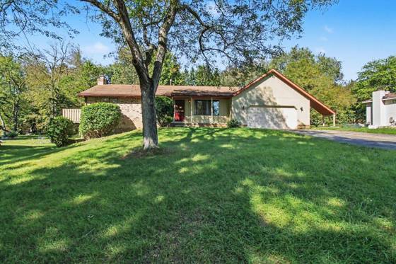 8727 Coyle Drive, Pinckney, MI 48169 photo 3